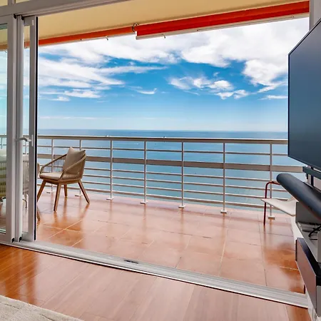 Sea-view With 3 Balconies And Cinema Apartamento